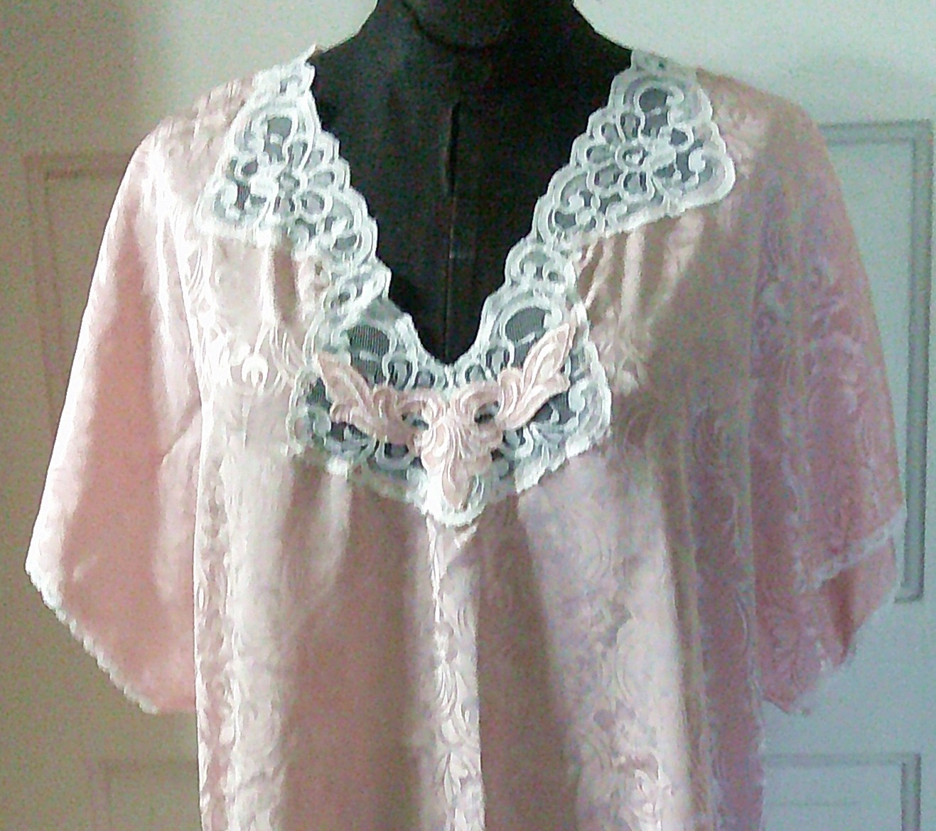 80&rsquo;s VAL MODE Light Pink Lace Accent Cap Sleeve Silky Night Gown L