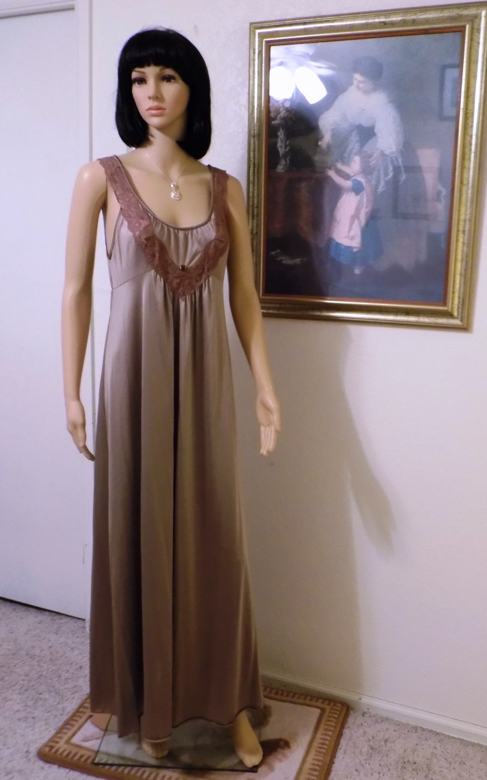 VANITY FAIR VTG Nylon Antron III TAUPE Lace bodice nightgown size 34 bust