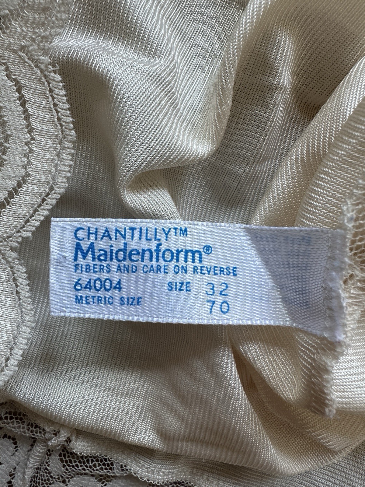 Maidenform Chantilly Ivory Lace Trim Camisole Lingerie, Size 32 (64004)