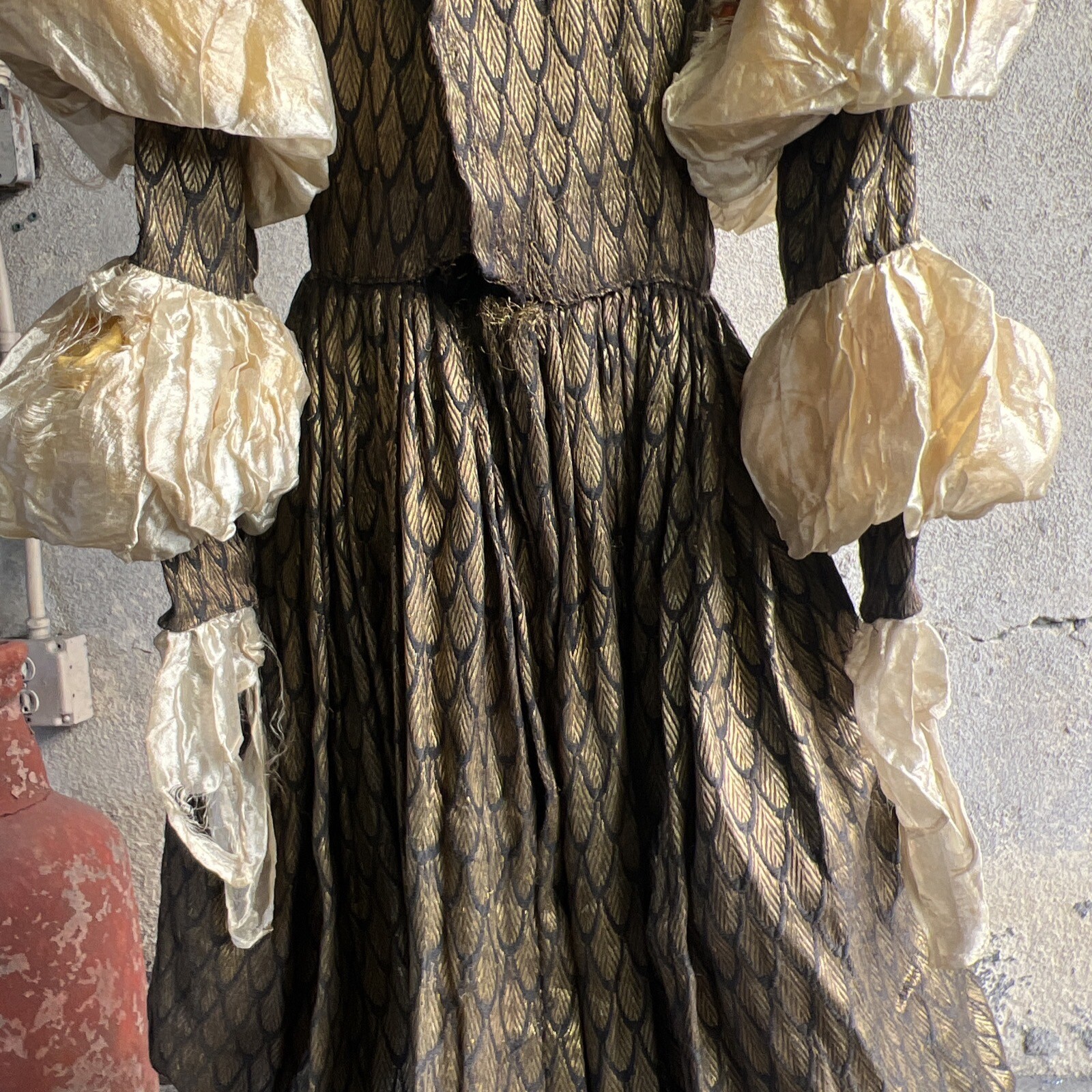 Antique Edwardian Gold Lamé Fish Scale Dress Gown Puff Sleeve Costume Vintage
