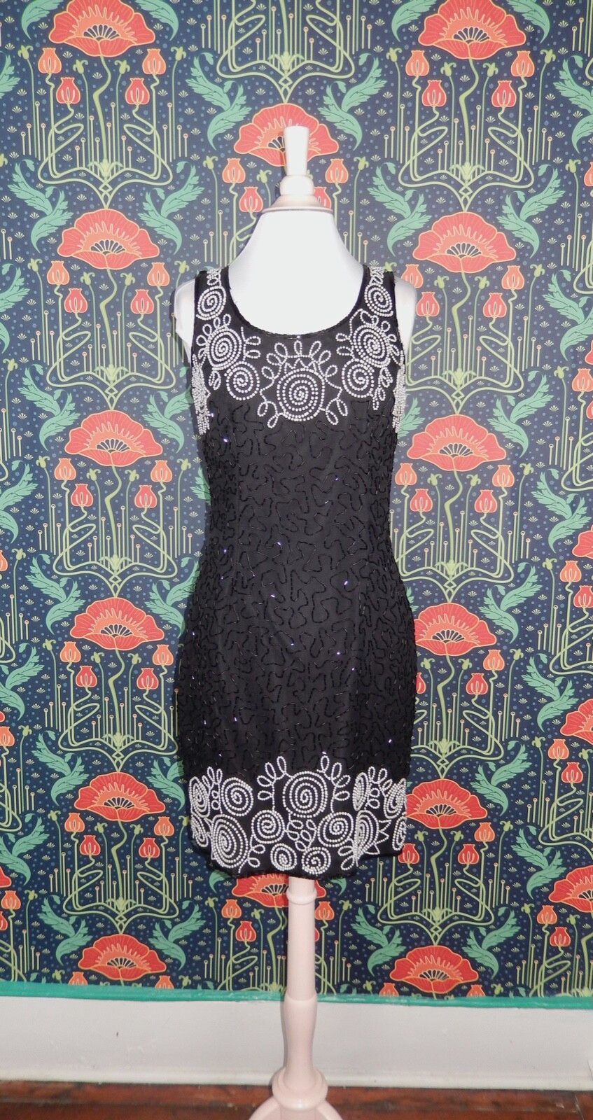 Vintage 80&rsquo;s 90&rsquo;s Stenay Black White Beaded Sheath Silk Party Cocktail Dress