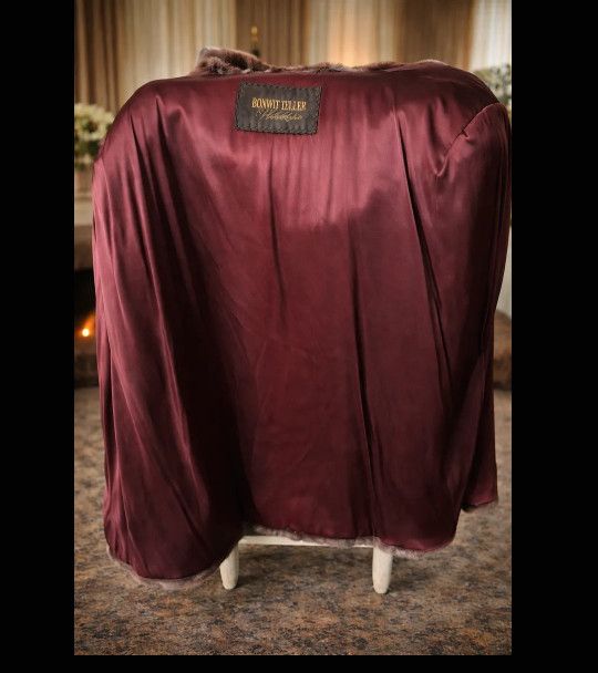 c. 1960–1963 Bonwit Teller Philadelphia Mahogany Mink Cocktail Cape