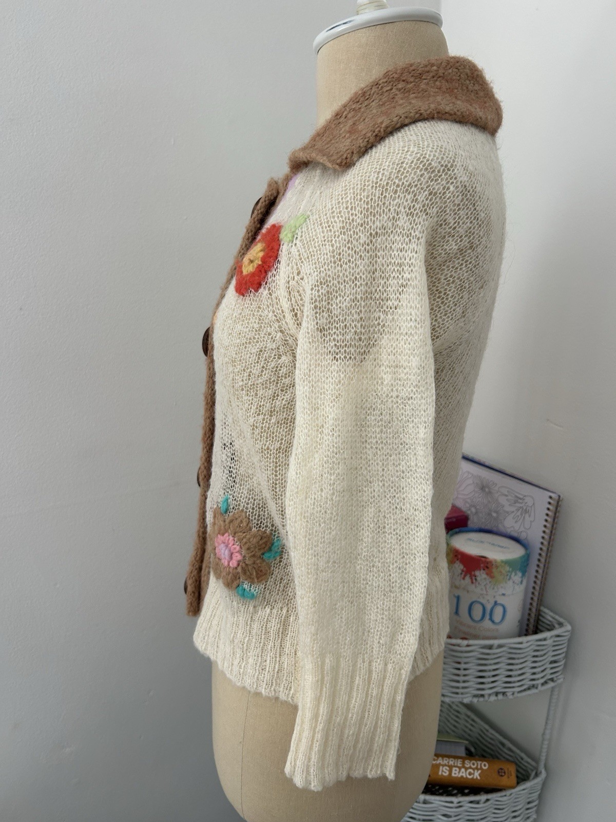 Vintage Sweater R898 Flowers