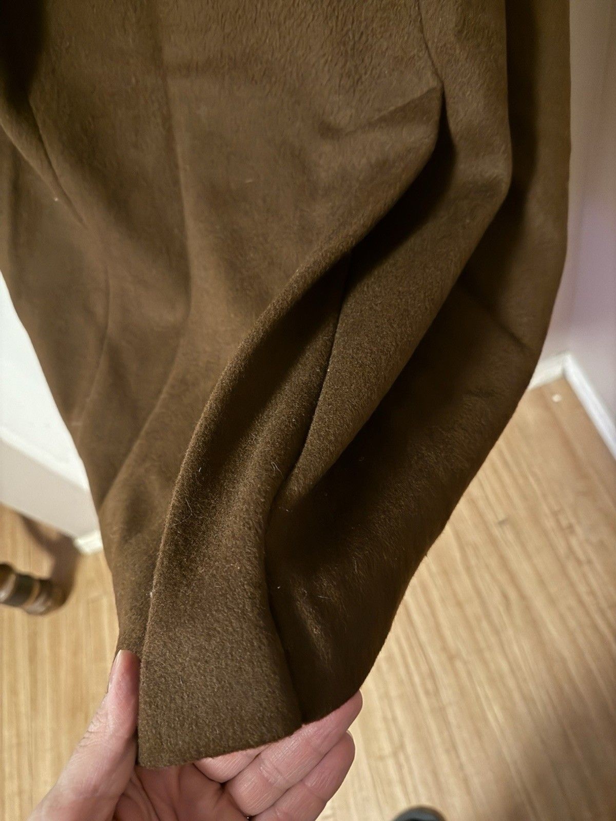 Vintage Paul Levy Women&rsquo;s Dark Brown 100% Pure Wool Long Coat – see description