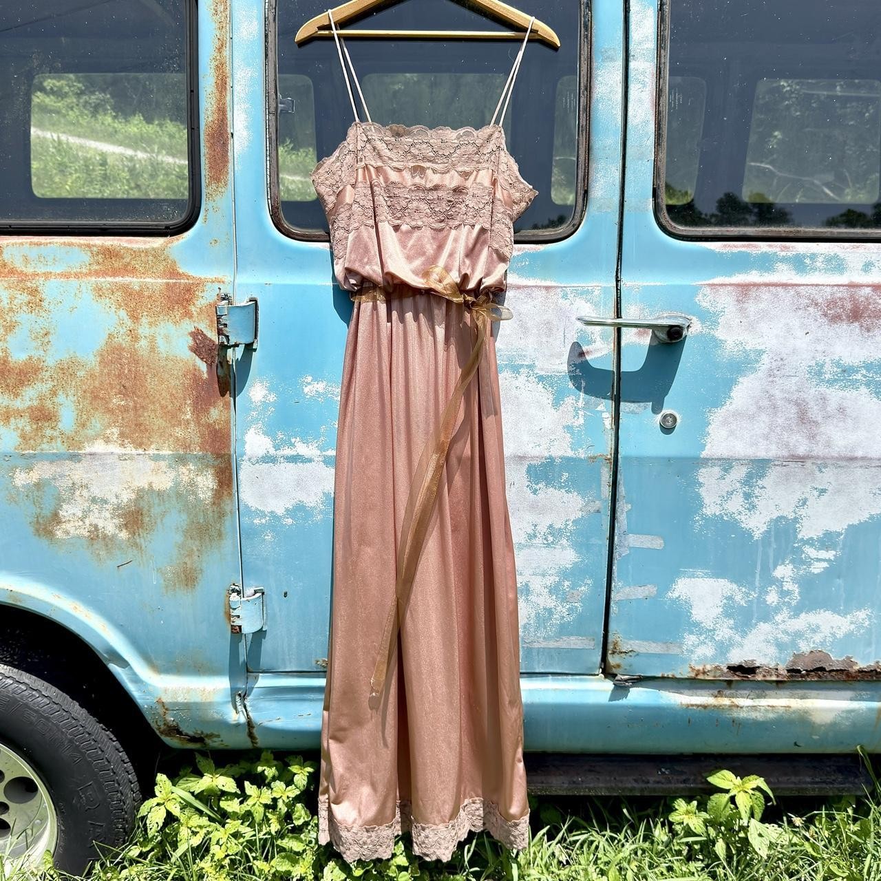1970s brown nylon maxi slip dress w/ square lace bust & shear ribbon belt