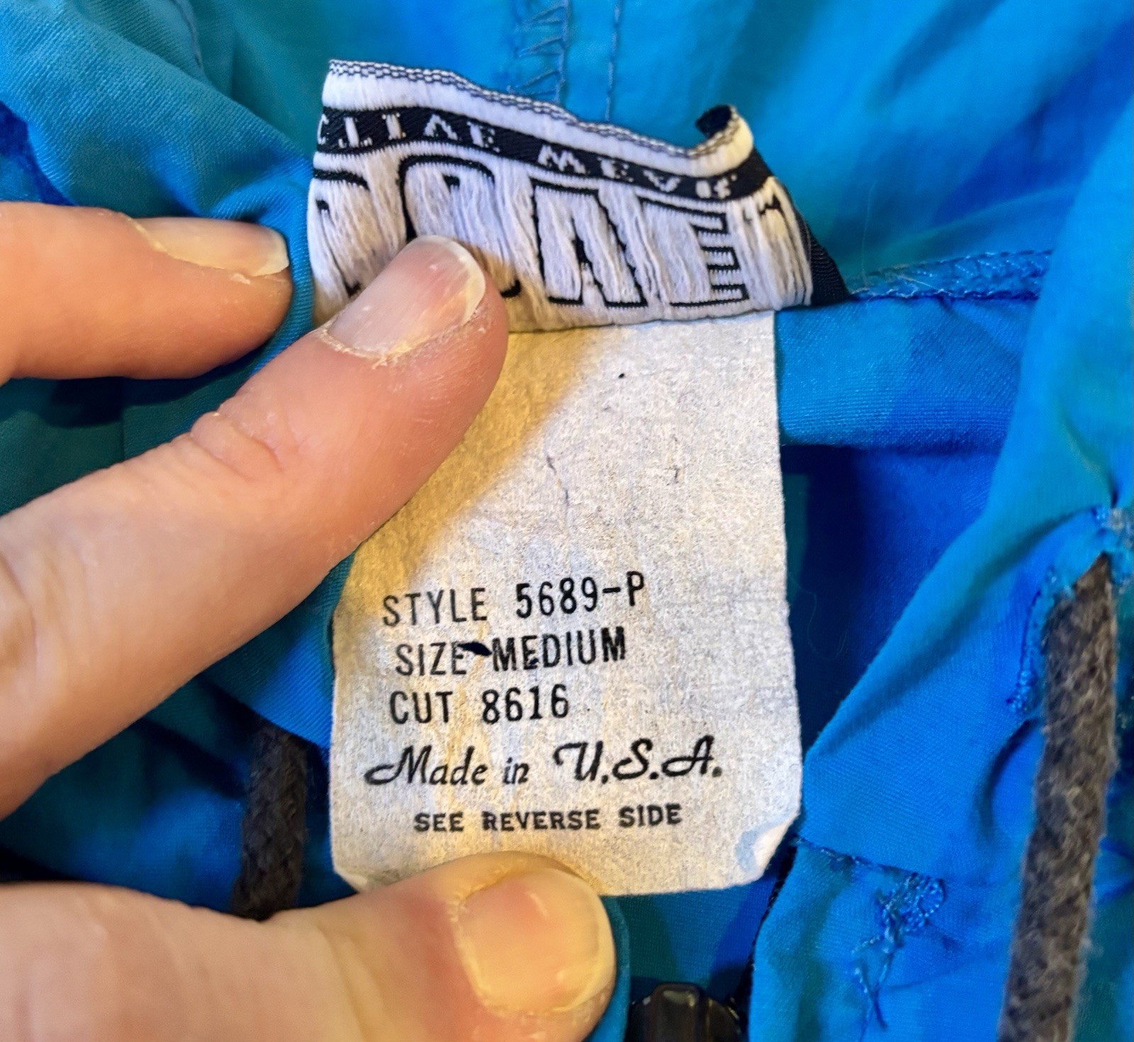 VINTAGE 80s Blue DOVE Activewear, Medium, Windbreaker Hooded, Surfer