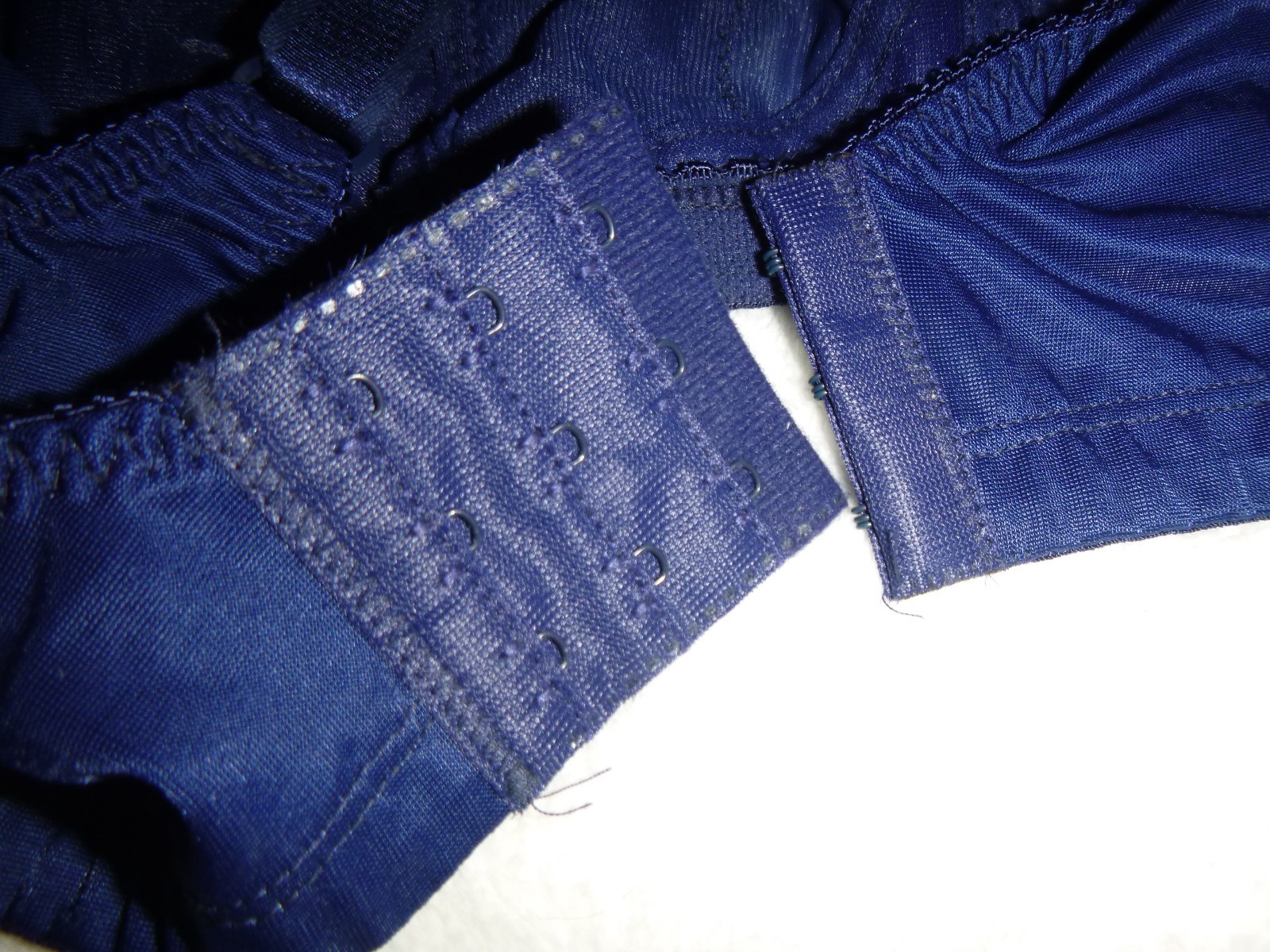 NOS Vtg Olga #33613 Full Figure Secret Hug Bra Navy Blue Sz 40DD