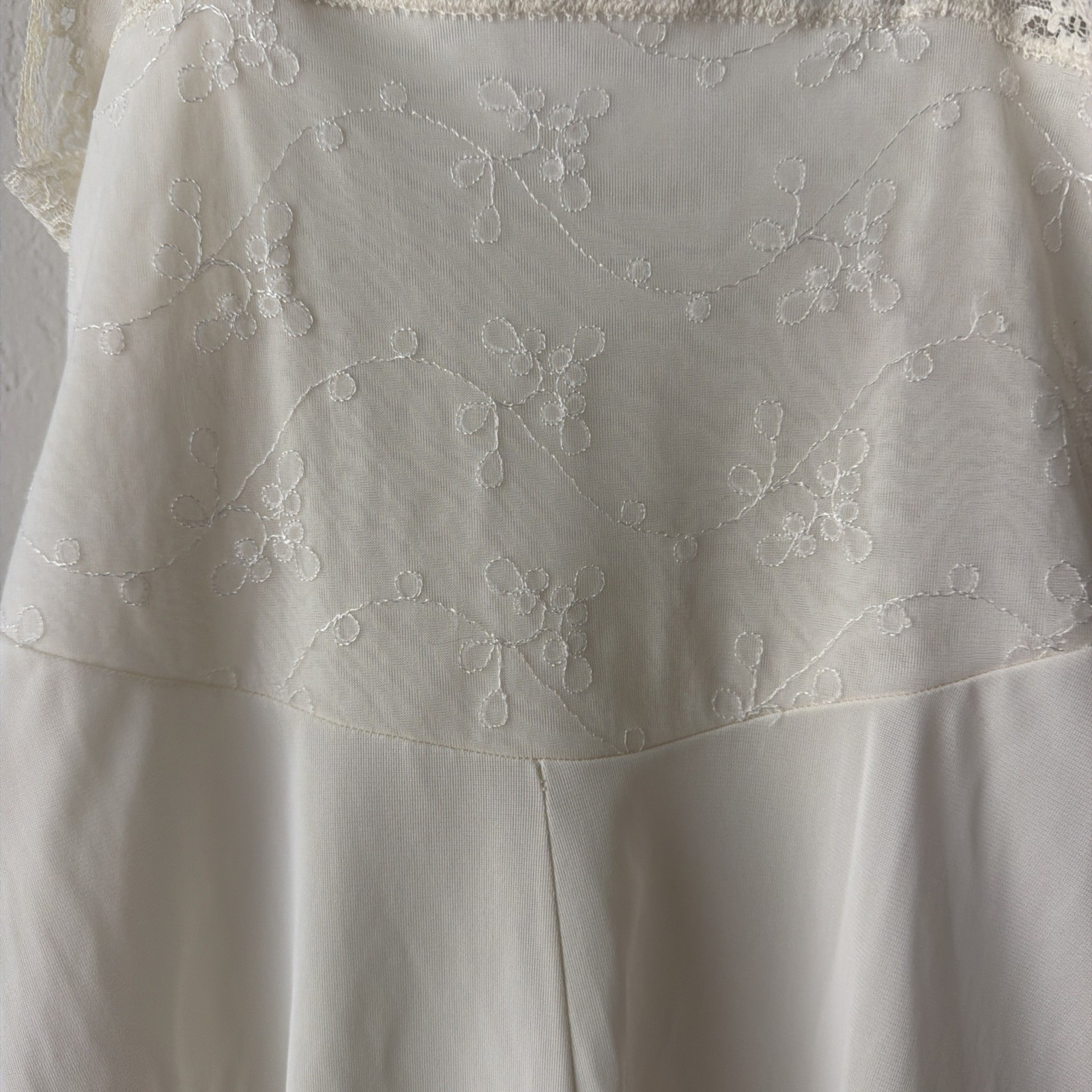 Vintage Seamprufe Full Slip White pin-up Short 33 Bust lace Cups USA bridal 50s