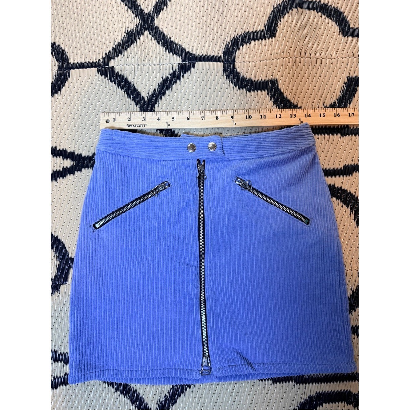 Rag and Bone Corduroy Zip-Front Mini Skirt in periwinkle blue edgy cool girl Sz4