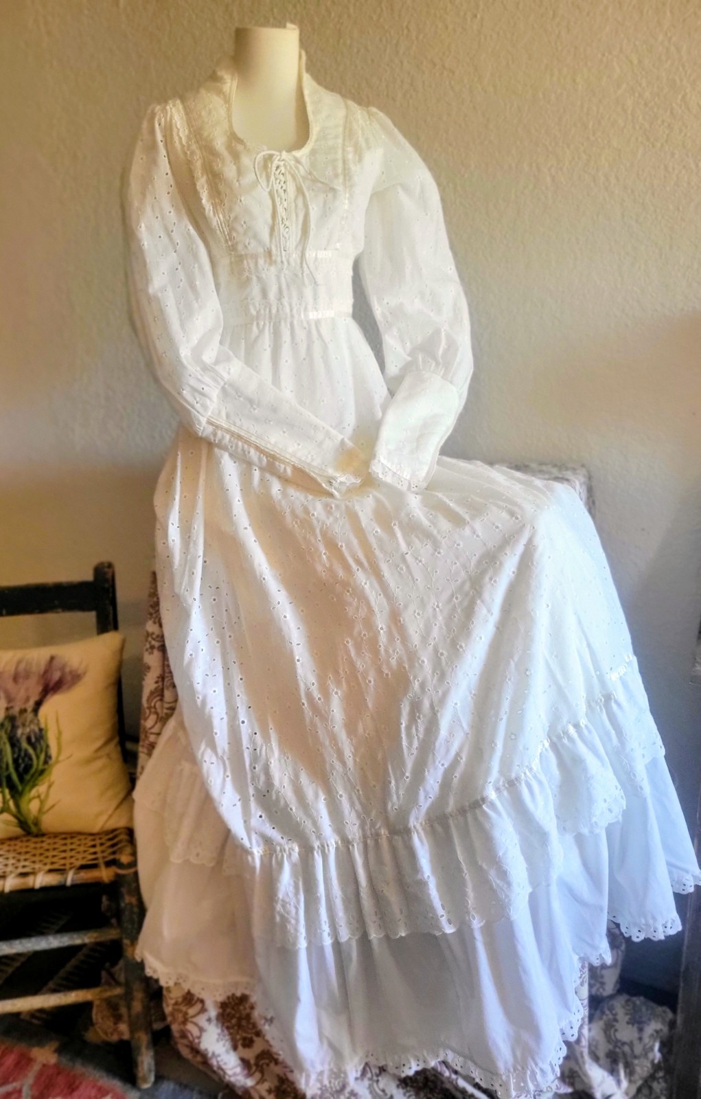 Gunne Sax by Jessica White Eyelet Lace leg o mutton Sleeve Scoop Neck size11