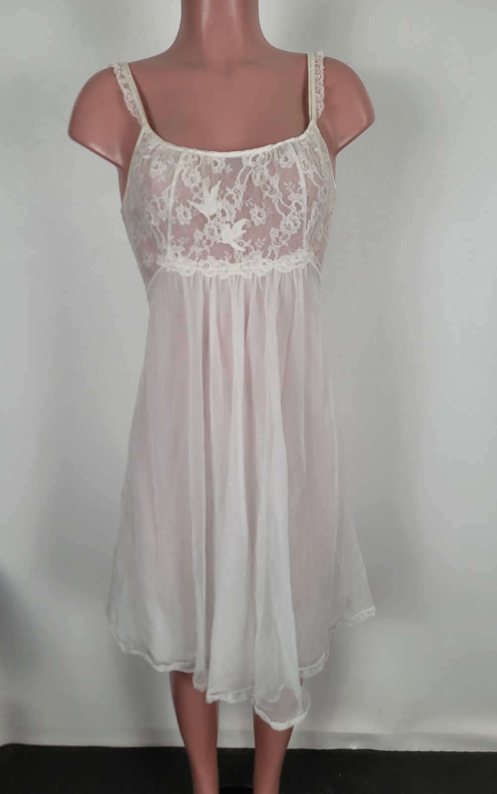 VTG Vanity Fair Sheer Chiffon Negligee Bridal White Baby Doll Sz 32 Nightie Gown