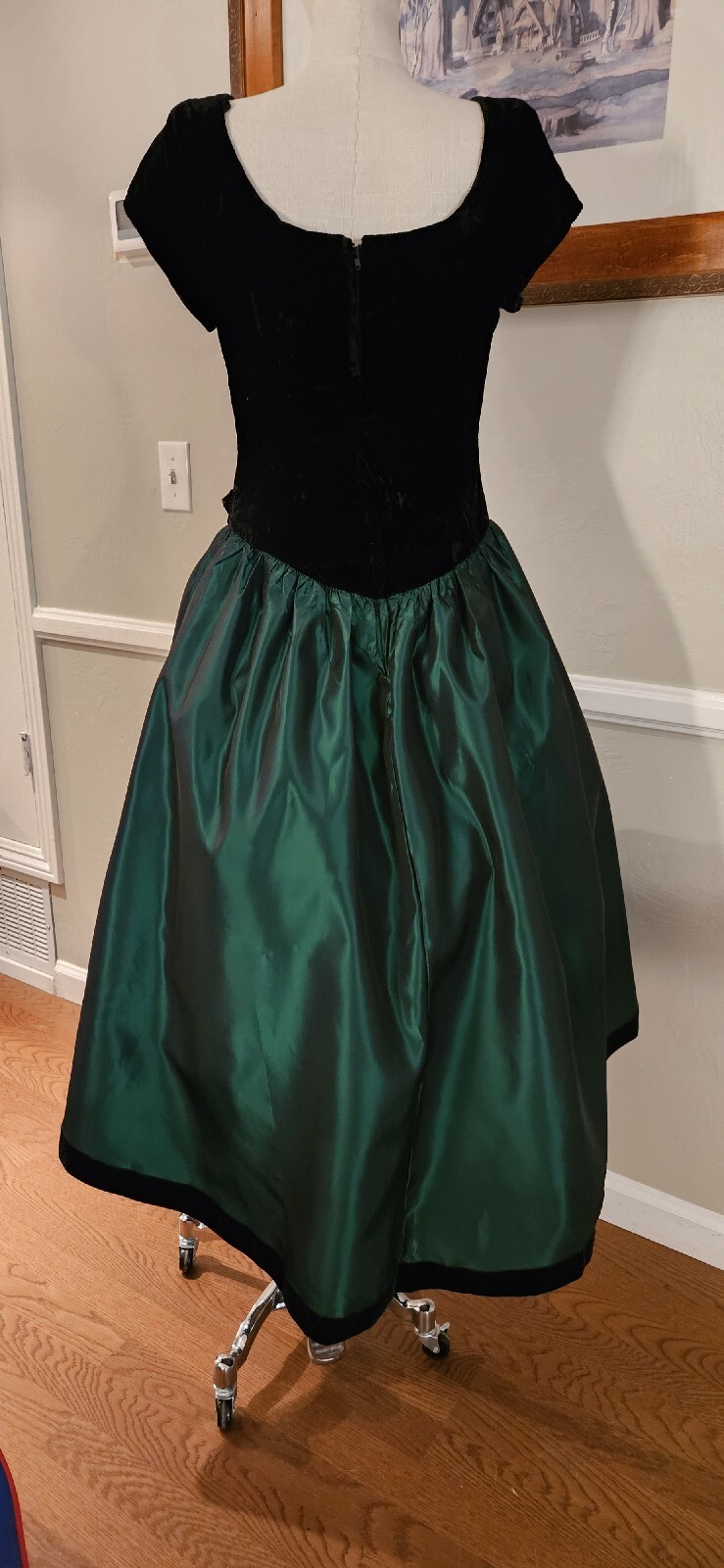 Vintage 1980s Green With Black Velvet Lined Skirt And Bodice As Pictured
