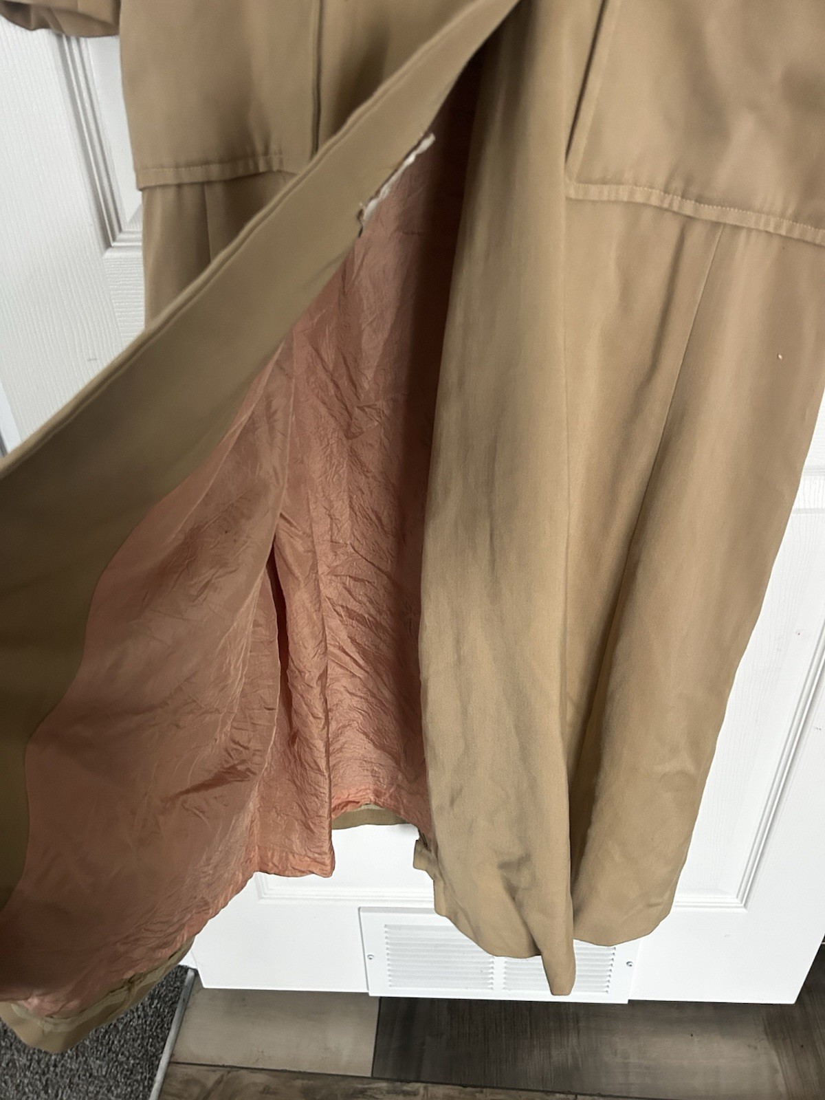 Vintage Carol Brent Trench Coat. Unknown Size. See Description And Pictures.