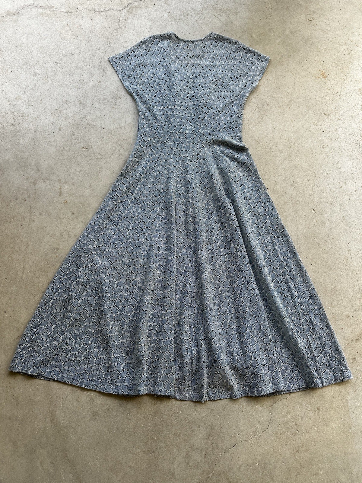 1940s Embroidered Rayon Crepe Cutwork Hostess Lounge Dress Blue Maxi L XL