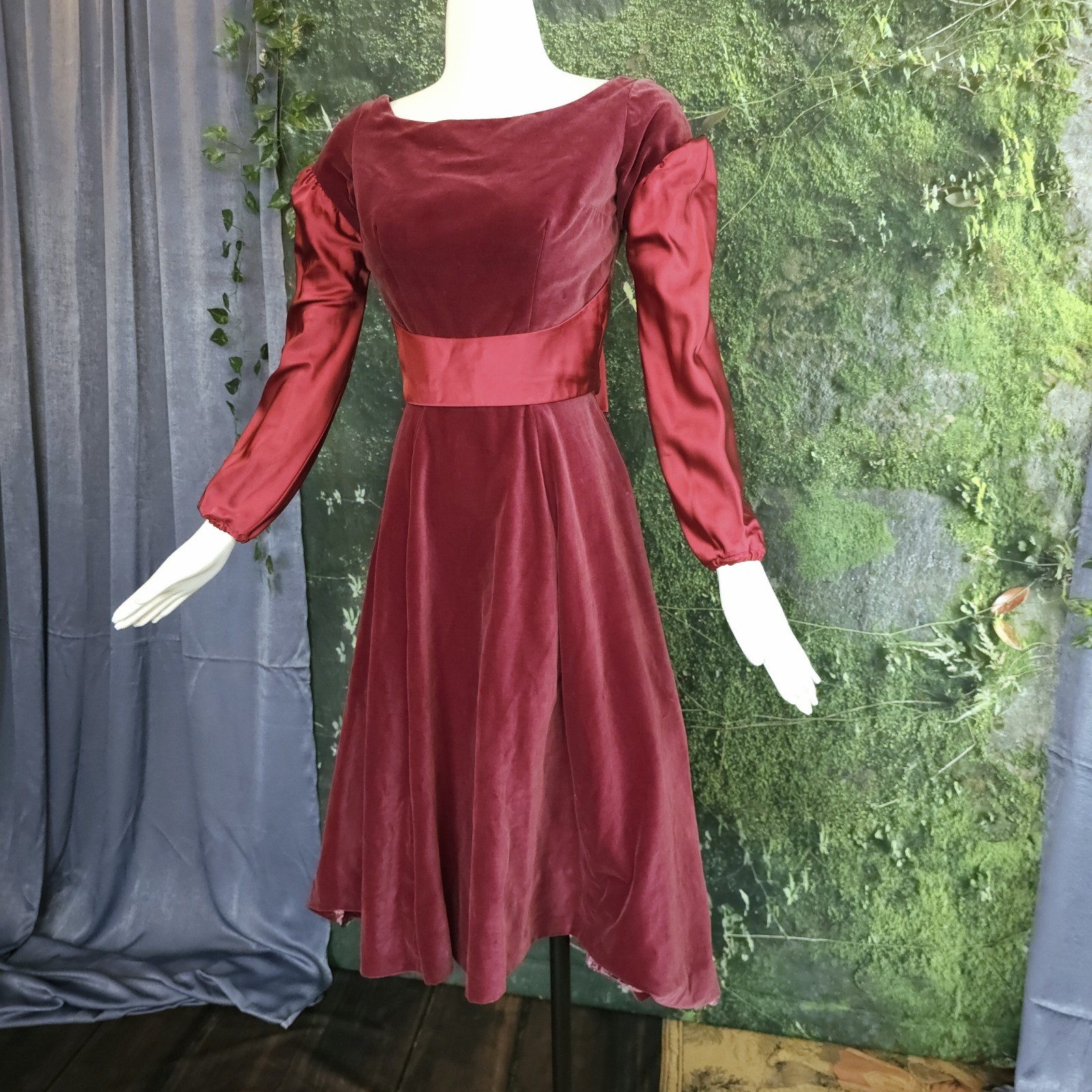 Vintage Medieval Renaissance Revival Red-ish Velvet Satin Sleeve Dress Gown AsIs