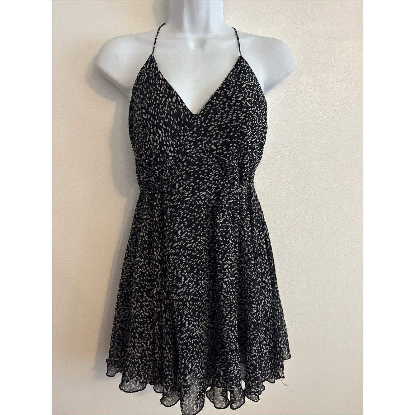 Forever 21 Y2K beach baby doll Black and White Spotted V-Neck Mini Dress