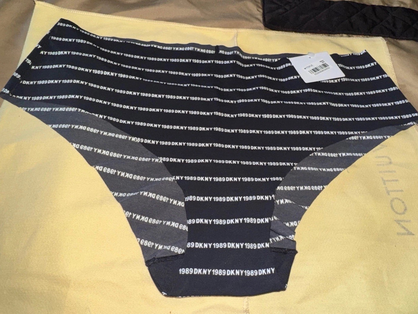 Vintage XL DKNY 1989 Pantie Black + White 29 x 10 NWT Vietnam