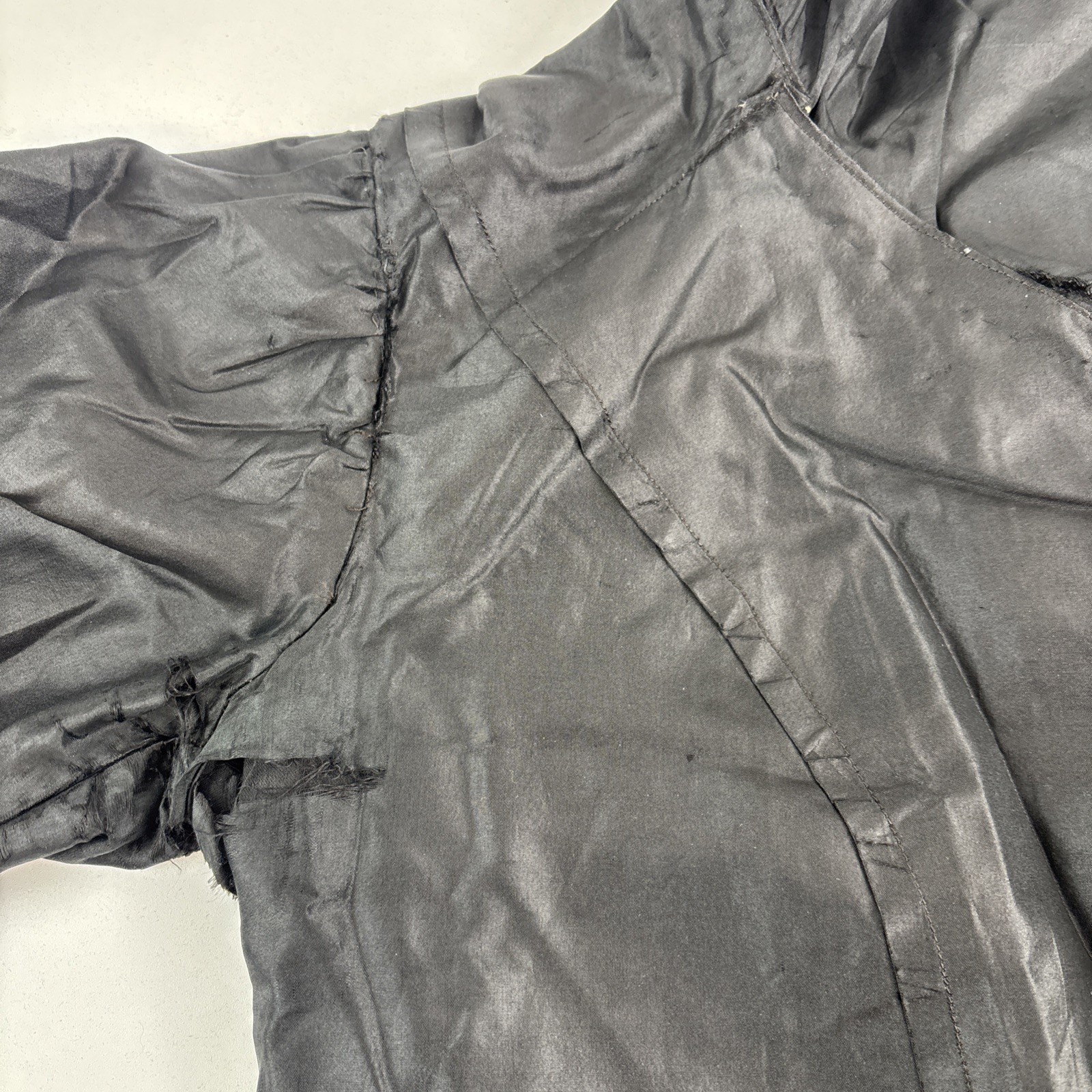 1800&rsquo;s Antique Victorian Ladies Black Silk Taffeta Mourning Coat w/ Large Collar
