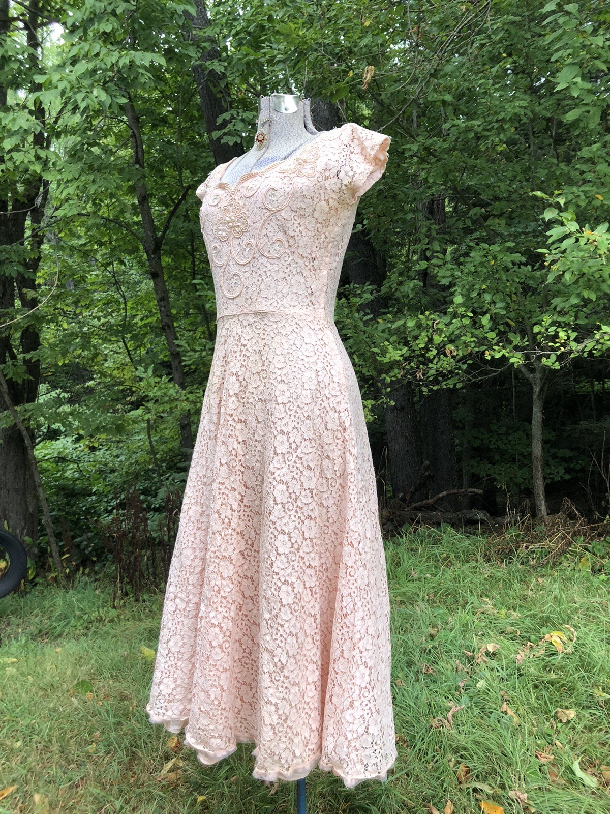 Vintage 1940’s Aurora Borealis Sequin Pearl Lace Cocktail DRESS 36-26-48