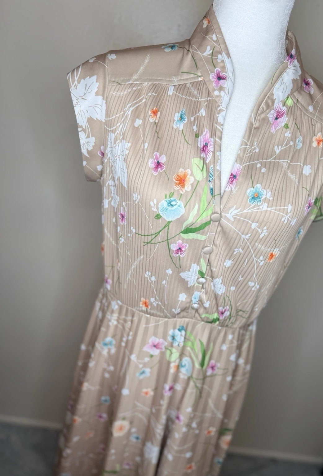 VTG 70s Spring Floral Dress Sz 8/10 Med Retro Pretty Feminine Cap Sleeves CUTE!