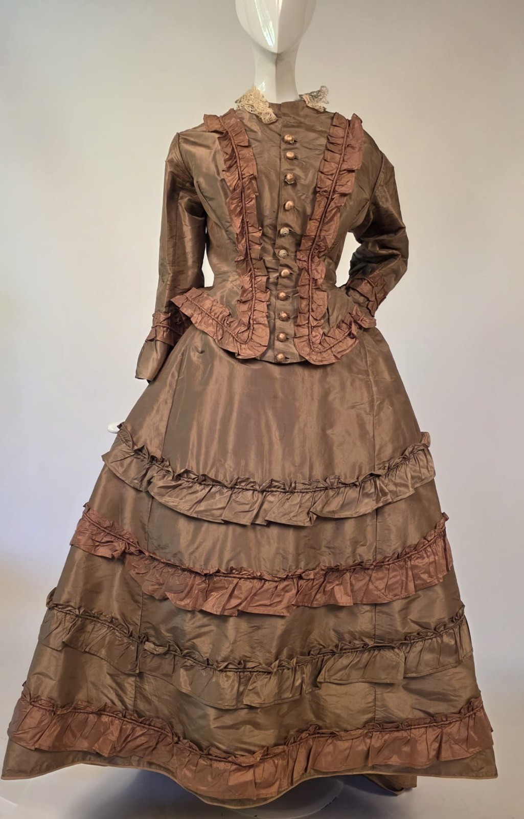VICTORIAN EARLY 1870’S SILK TAFFETA DRESS W RICH RUFFLES + FLOWING TRAIN