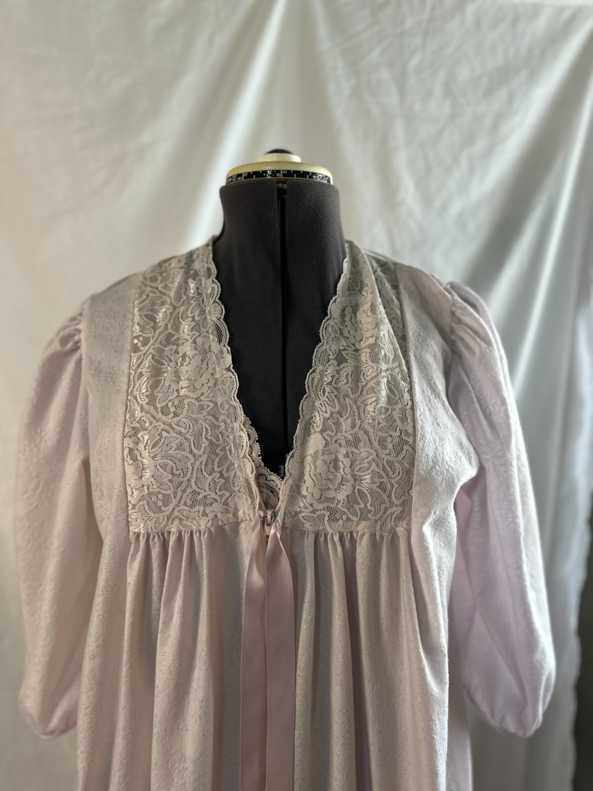Vtg Gilligan O&rsquo;Malley Nightgown Robe Set Pink Medium Pink, Lace, Zip 2813 2613