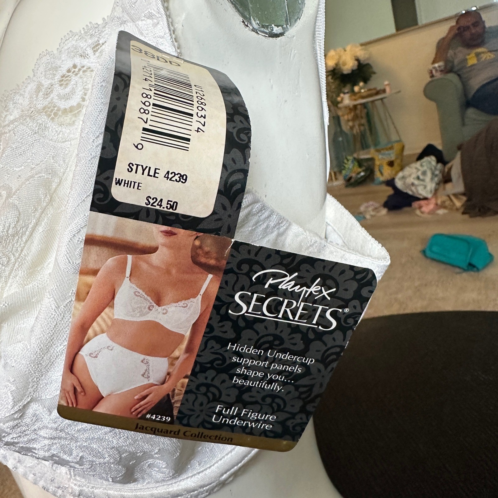 Playtex Secrets Bra 38DD White Floral Jacquard Lace Underwire NWT New