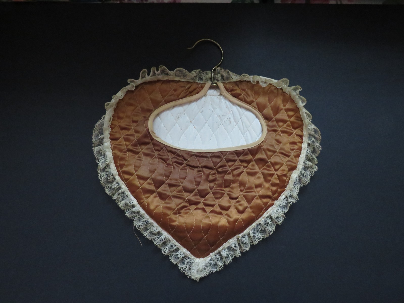 Vintage Quilted Lingerie Bag – Bronze Vinyl Heart – Fine Lingerie Holder