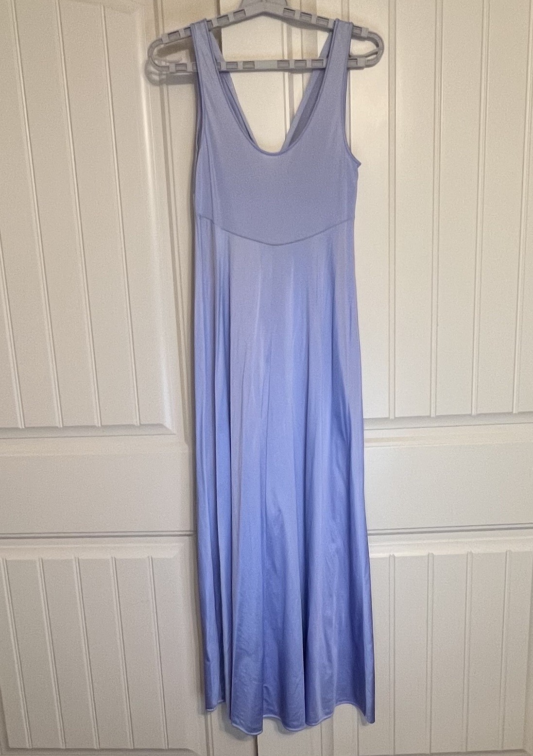 Vintage Powder Blue Vanity Fair Size 32 Long Nightgown Nylon Made In USA Read