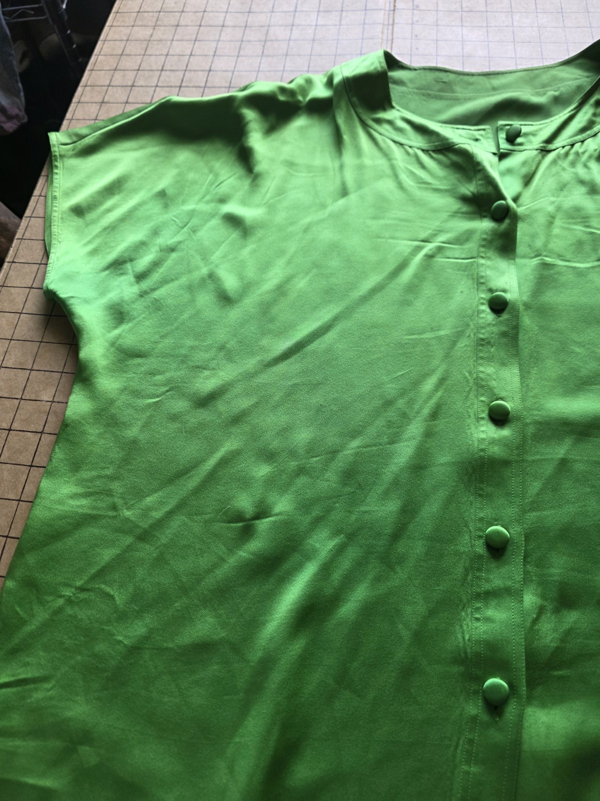 Vintage Jaeger 100% Silk Green Button Front Short Sleeve Flowy XL