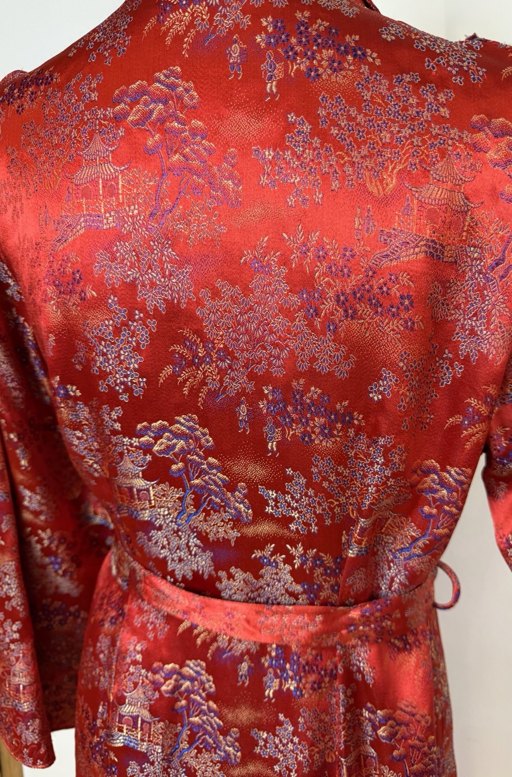 Vtg Red Chinese Brocade Robe Housecoat Hong Kong Womens 36/Small Sheila&rsquo;s RIP