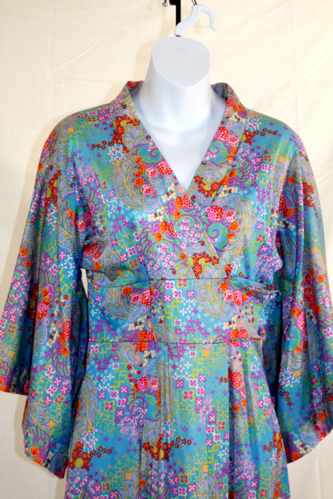 Vintage Loungewear by Gossard Nylon Long Multicolor Floral Lounger Robe Sz-Sm