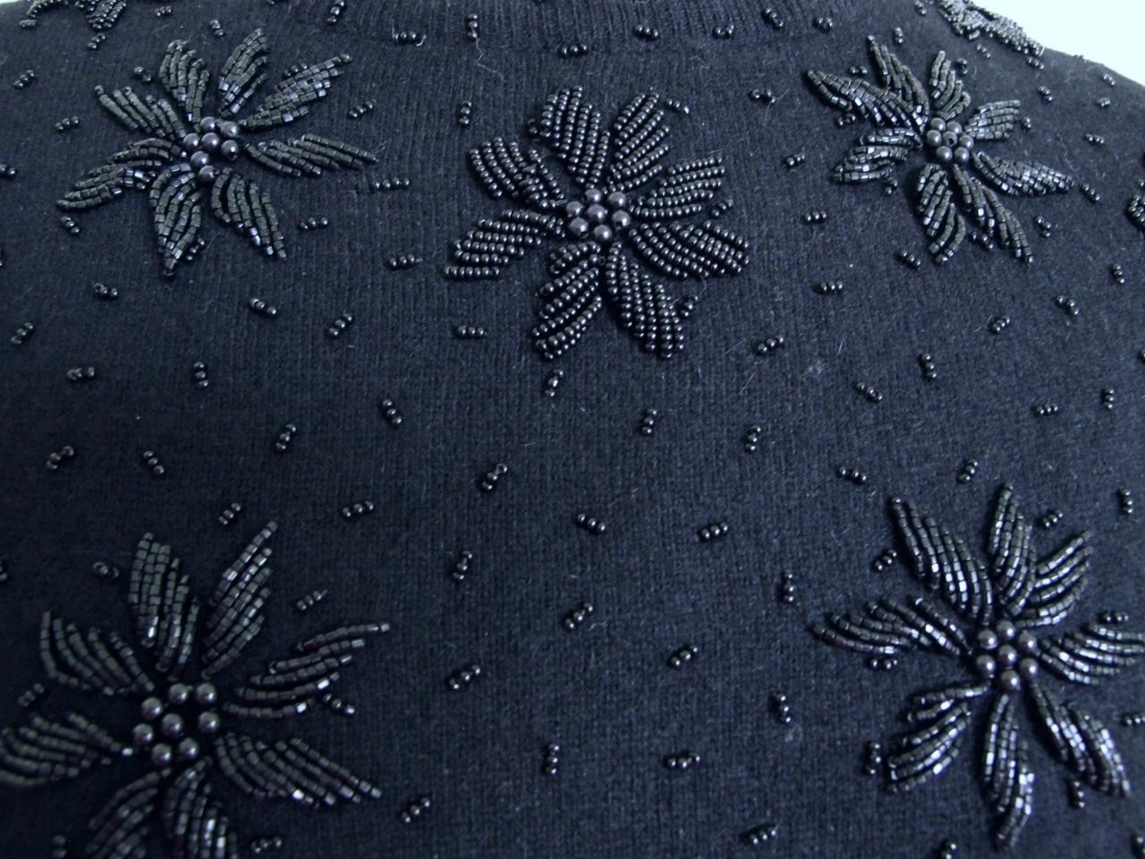 Vintage 50s 60s Wool Angora Beaded Sleeveless Sweater Shell Top Black 36&Prime; Bust