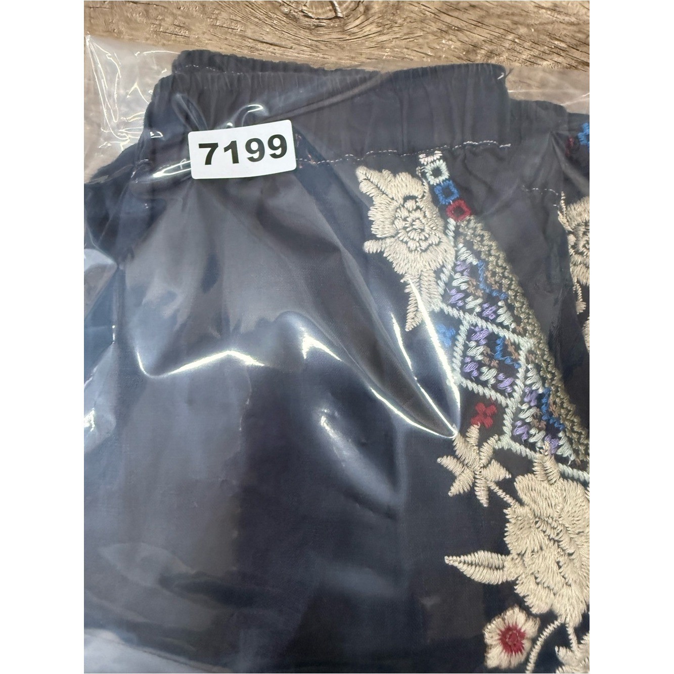 Johnny Was FlorenceButton Front LinenEmbroidered Shorts size xs NWT