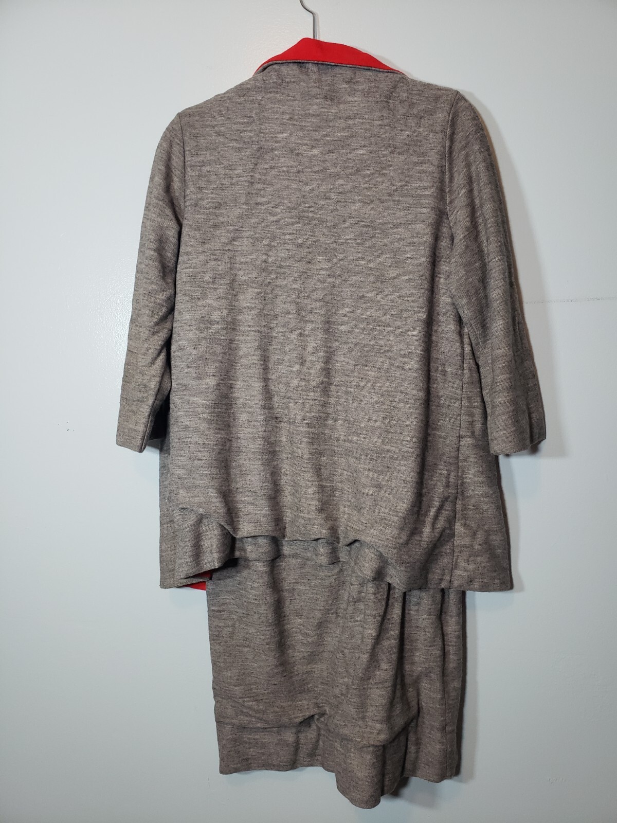 Vintage Silla&rsquo;s from Italy to Miami Gray and red 3-piece suit 1960&rsquo;s / 1970&rsquo;s