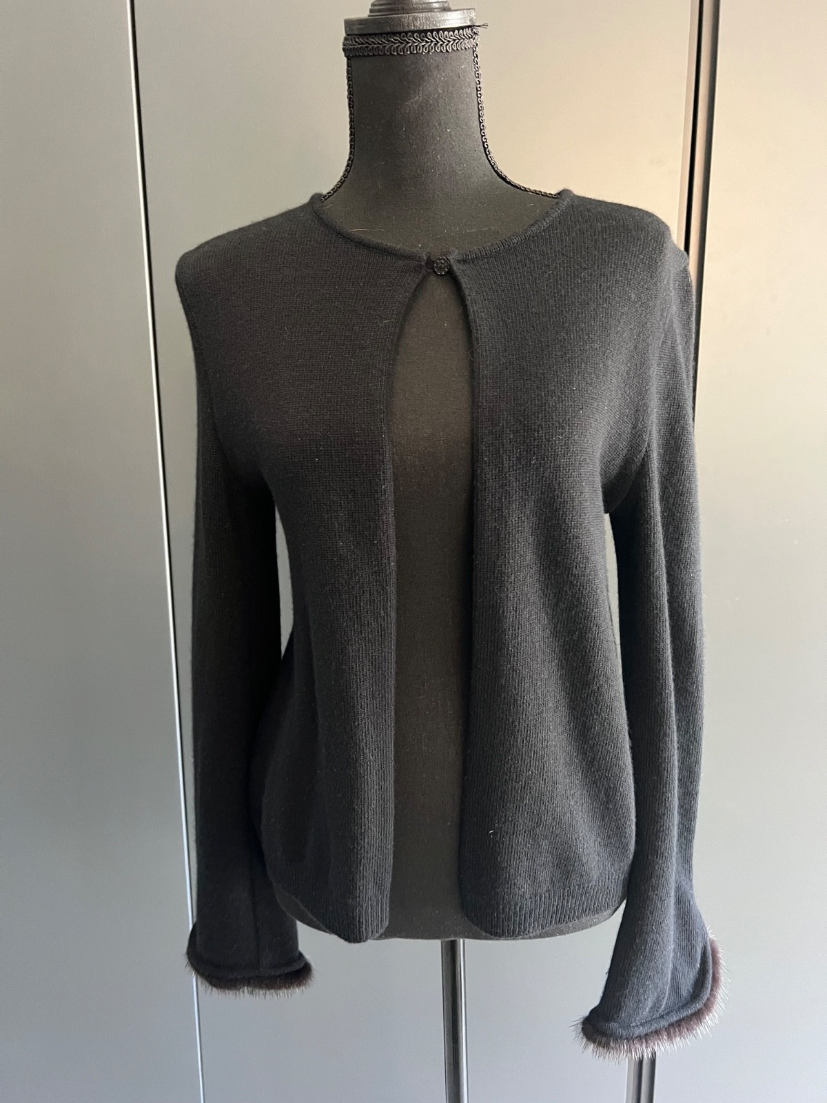 Gianni Versace black cashmere cardigan /sweater with mink trim