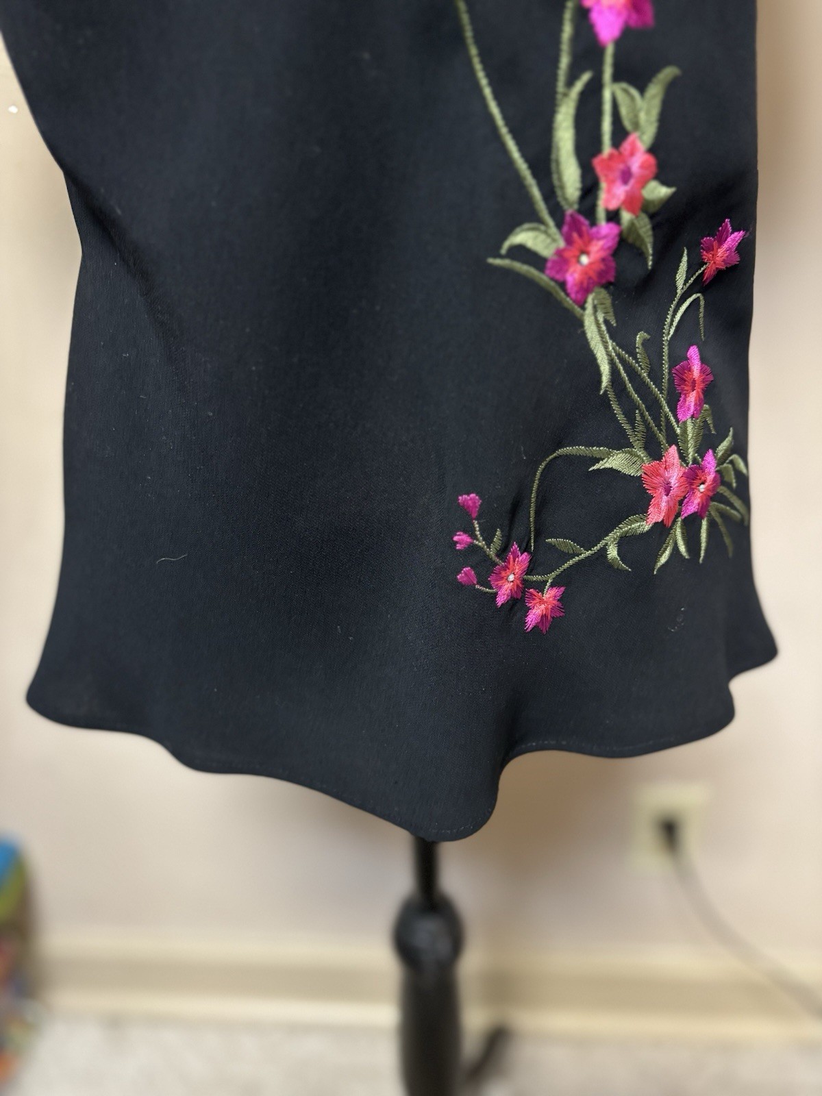 Vtg black SL Fashions polyester lined embroidered floral top, Made in USA, 12