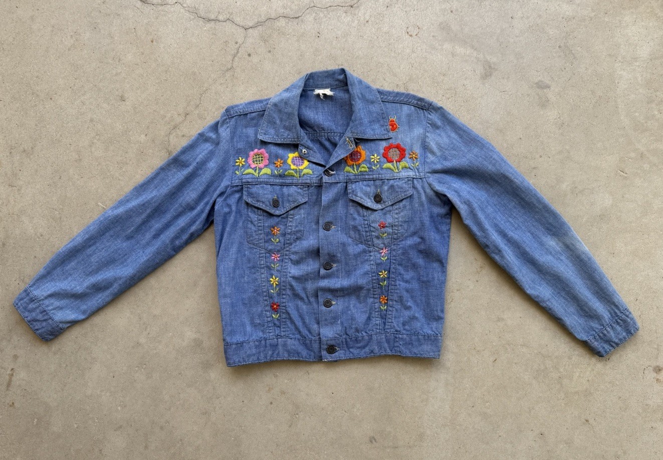 1970s Embroidered Chambray Jacket Floral Western Trucker Cotton Mexico S/M VTG