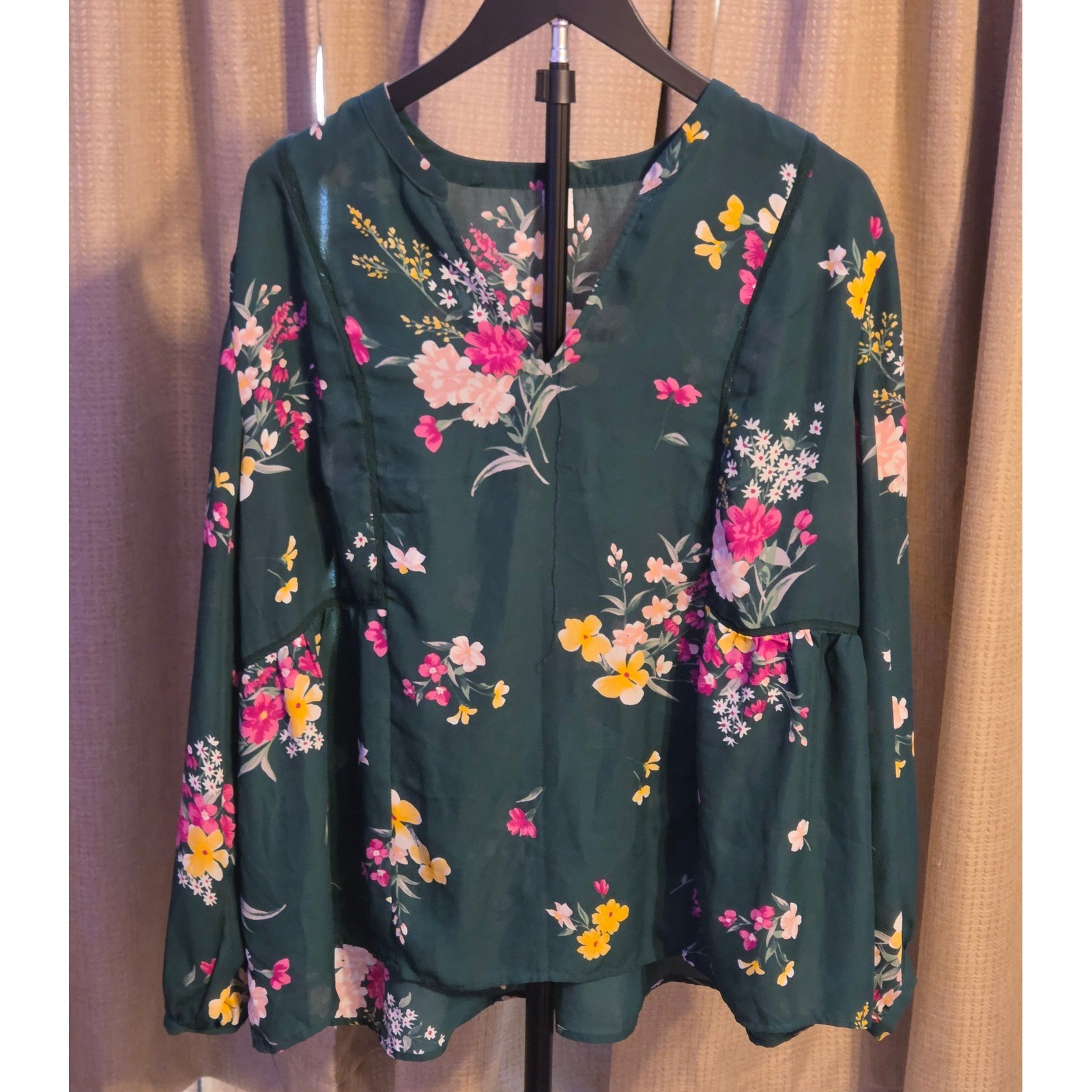 Old Navy Sheer Floral Print V-Neck Blouse Women&rsquo;s Size XL Green