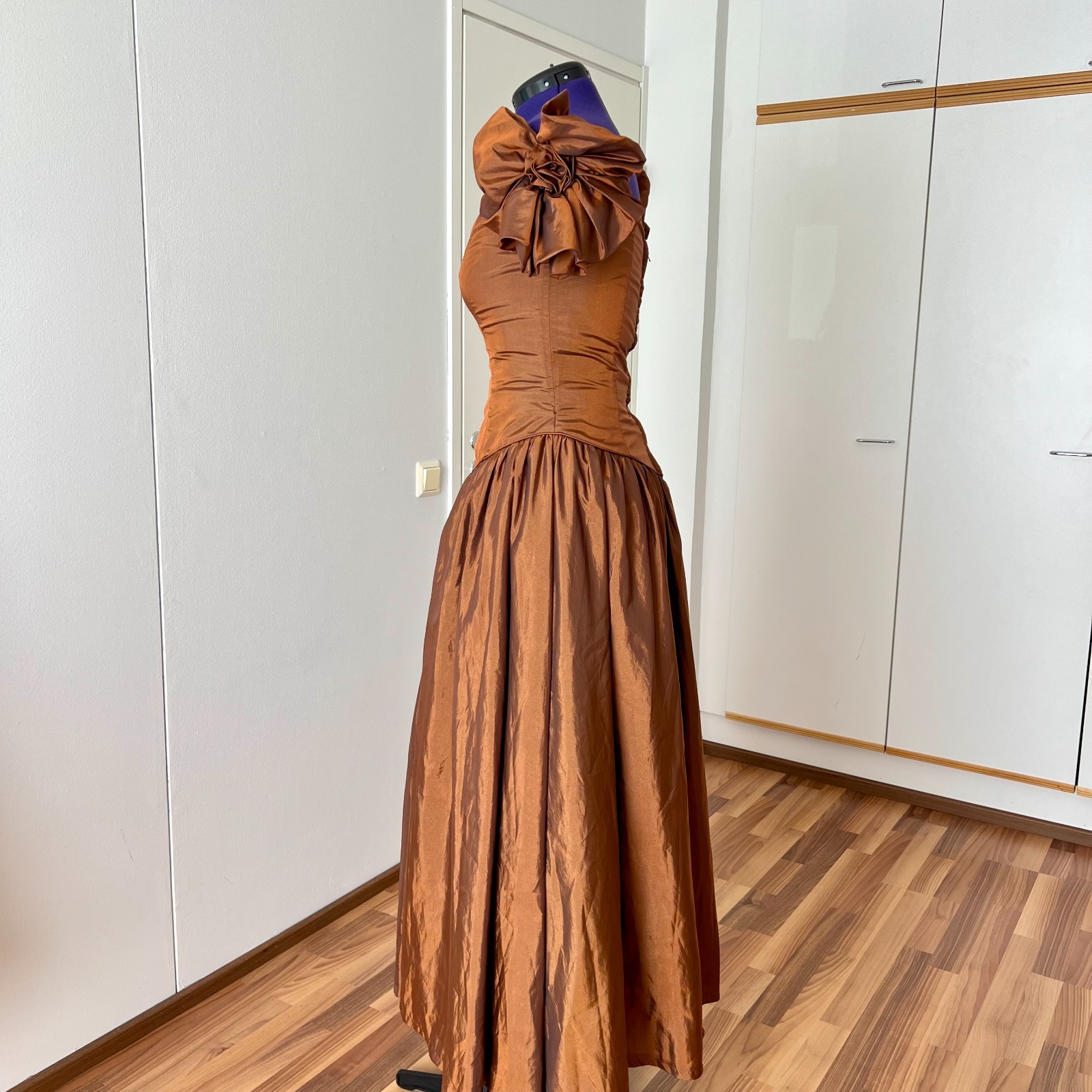1980s JOHN CHARLES Taffeta Off Shoulder Cocktail Party Dress Basque Waist Prom