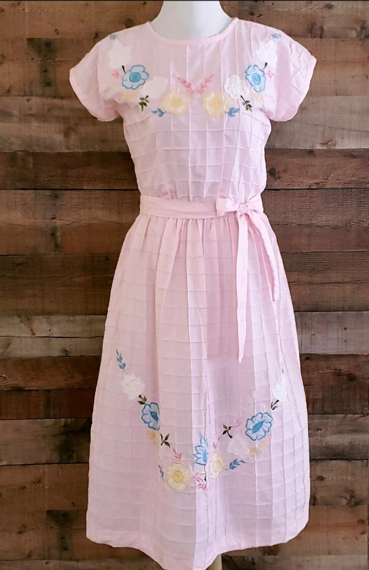 70s VTG Deadstock 100% Cotton Pink Mexican Dress w/floral Appliqués & Pintucking