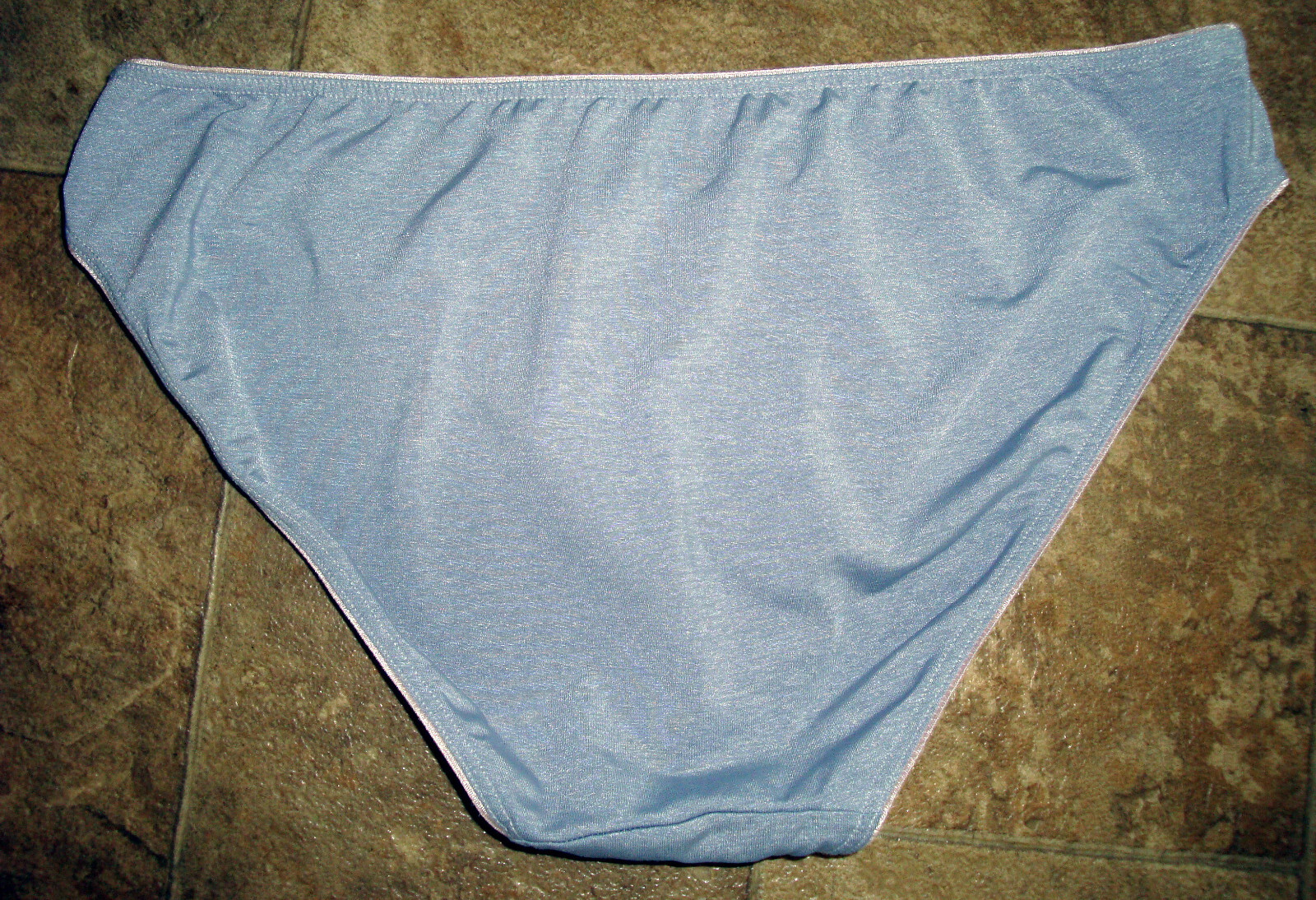 Vintage Victoria&rsquo;s Secret M Everyday Perfect Bikini Panty Smooth Silky Purple