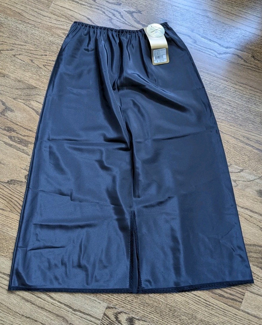 NWT Vtg Farr West Satin Slip Size Medium Maxi Polyester USA MADE NOS #681-31 HTF