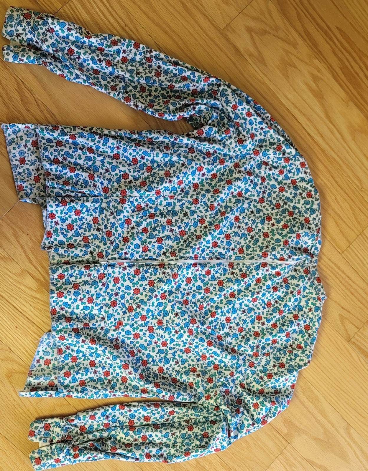 Vintage 1960&rsquo;s – 1970&rsquo;s Summer Floral, Long Sleeved, Hippie, Prairie Med/Lg.