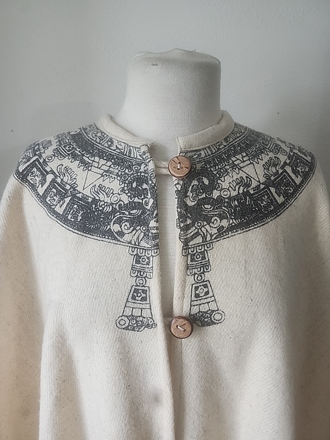 Peruvian Wool cape poncho ivory grey one size ~C
