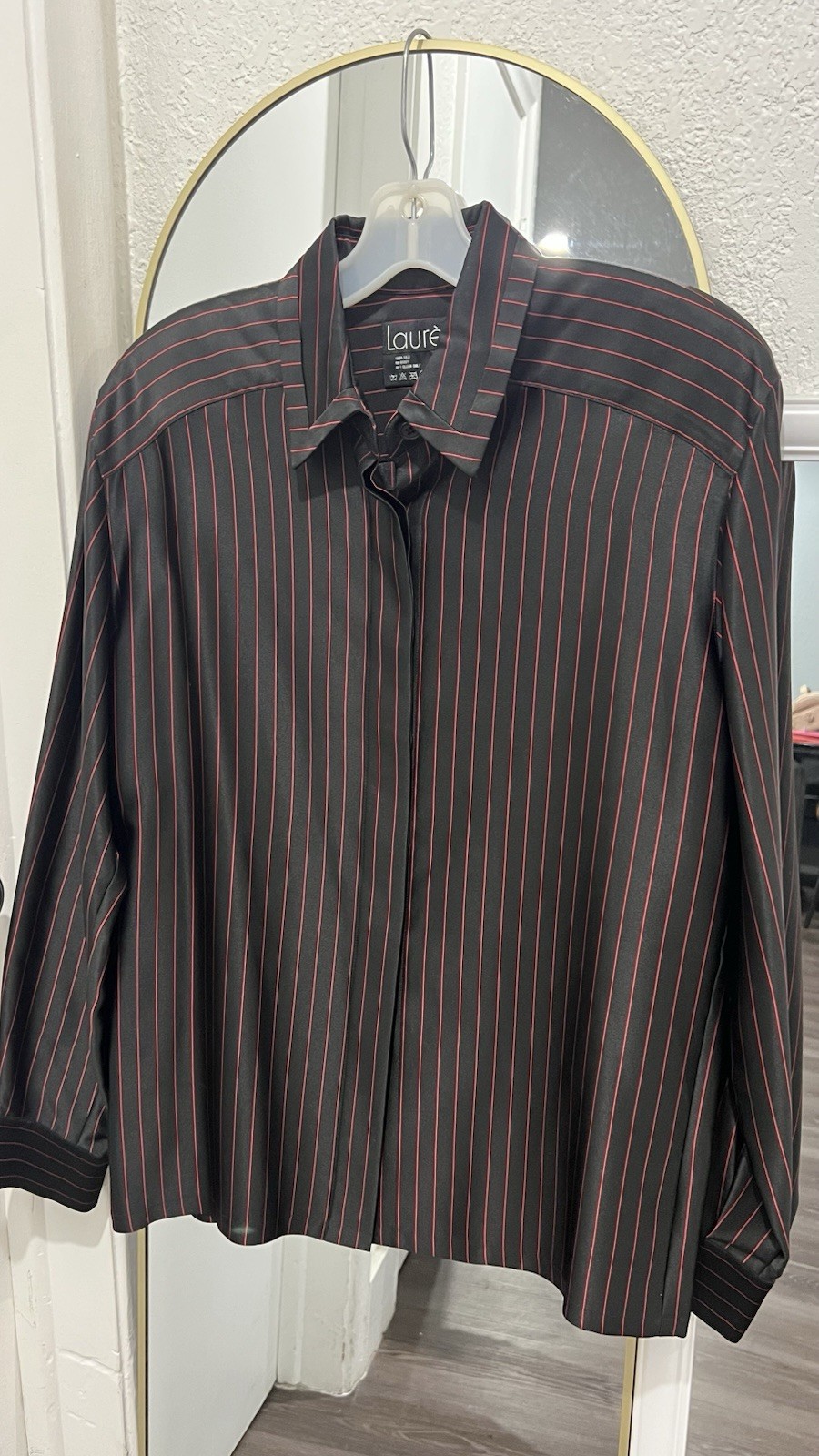 Vintage Laurèl 100% Silk Blouse Made in Hong Kong Size L