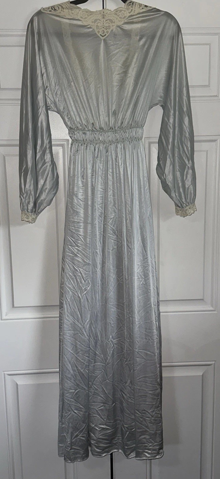 Vintage Miss Elaine Long Lt Blue Nightgown Peignoir Robe Set Petite Union USA
