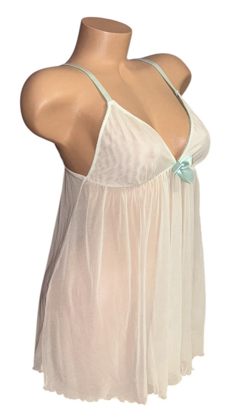 GILLIGAN & O’MALLEY White Silky Shiny Sheer Lace Nylon Nightie Nightgown M NWOT