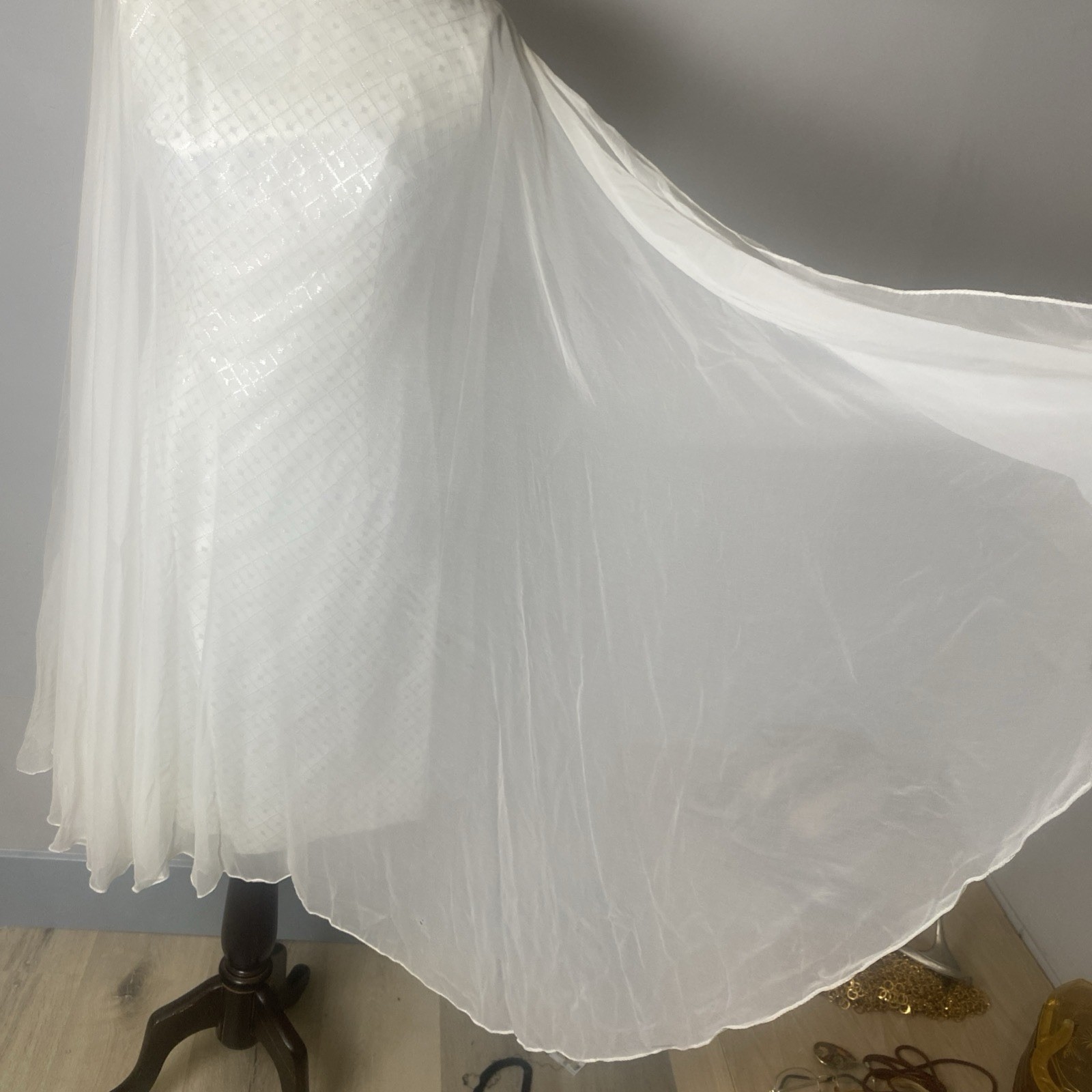 VTG 60’s White Chiffon Flowing Fitted Dress Metallic Threading S/M Cocktail MOD