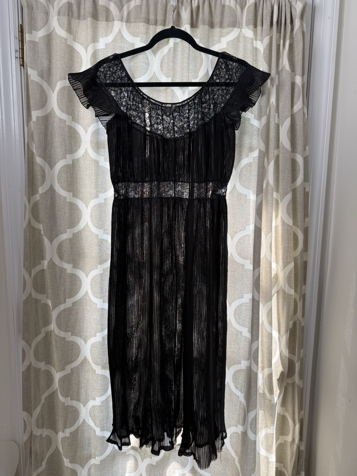 BARBIZON 1940s Nylon Chiffon Black Yoke Lace Flutter Sleeve Pleated Slip Dress
